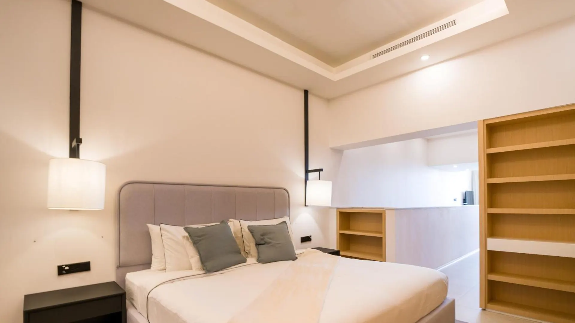 Easygo-Crystal Beach Front And Lagoon Access Stu- Royal Amwaj-Pj Dubai