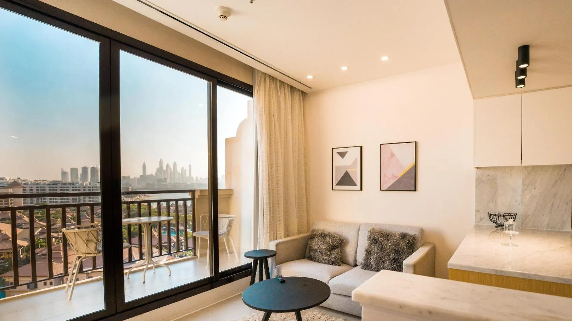 Easygo-Crystal Beach Front And Lagoon Access Stu- Royal Amwaj-Pj Dubai